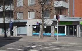 Kotiyksiö Center